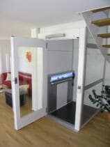 Ein Homelift in einem neu gebauten Einfamilienhaus, kein Betonschacht notwendig