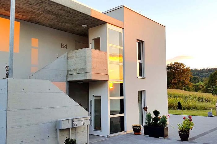 Homelifte stellen oftmals eine interessante Alternative zum Treppenlift dar